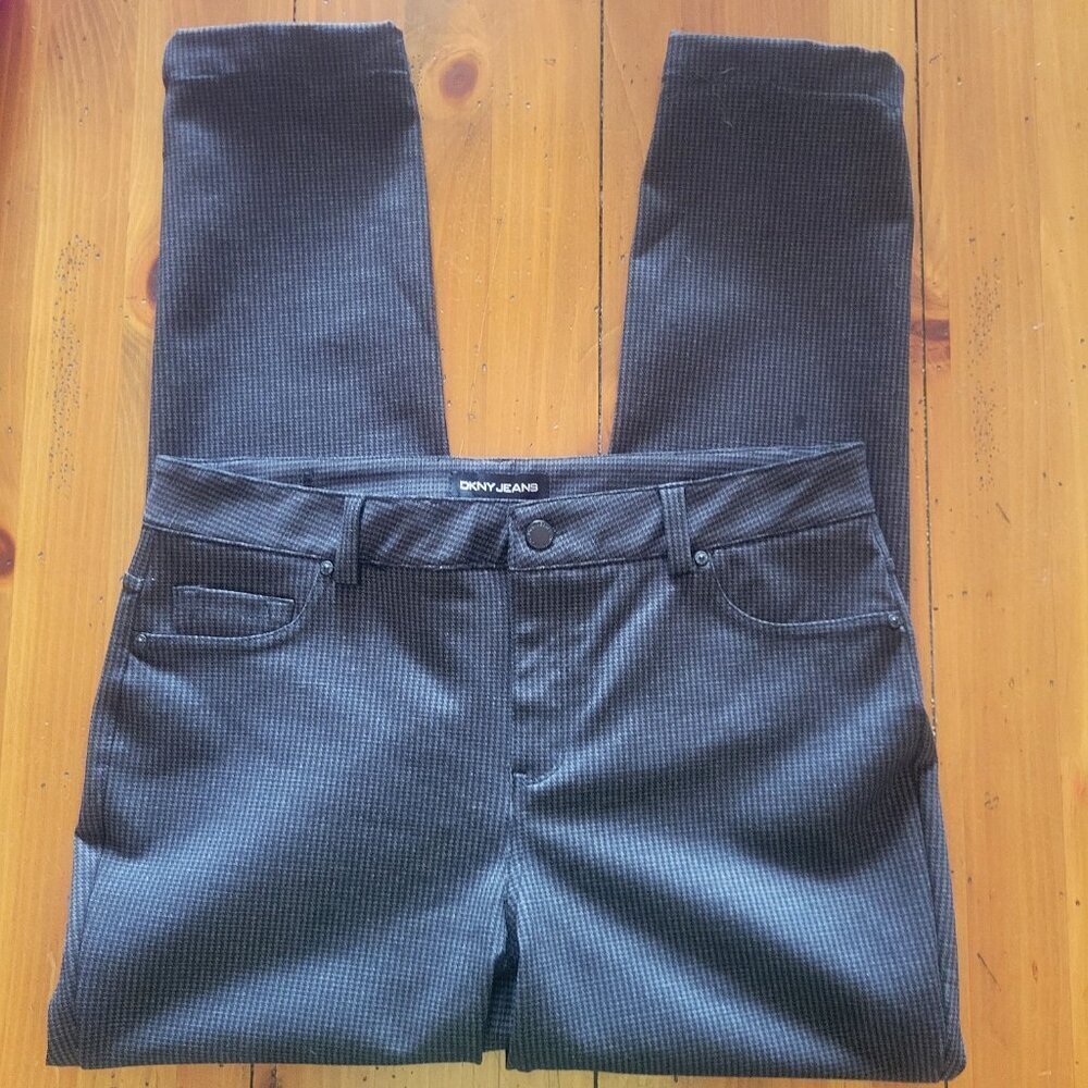 DKNY Women's Houndstooth Ponte Stretch Ankle 5-Pocket Pants - Tapered Leg Size M - Picture 5 of 13